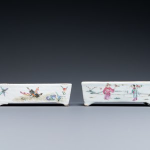 A varied collection of Chinese blue and white and famille rose porcelain, 19/20th C. — photo 12