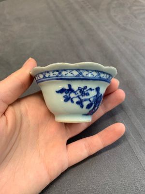 A varied collection of Chinese blue and white, and famille rose tea wares, Qianlong — photo 42