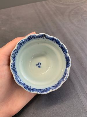 A varied collection of Chinese blue and white, and famille rose tea wares, Qianlong — photo 52