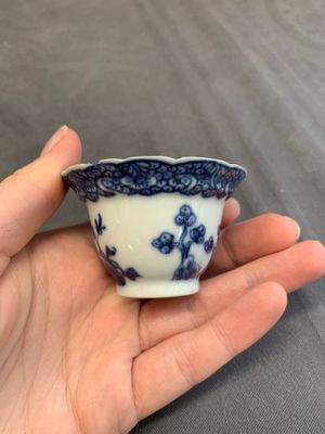 A varied collection of Chinese blue and white, and famille rose tea wares, Qianlong — photo 57