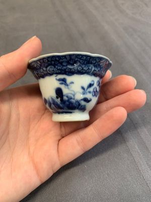 A varied collection of Chinese blue and white, and famille rose tea wares, Qianlong — photo 62