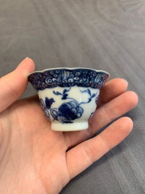 A varied collection of Chinese blue and white, and famille rose tea wares, Qianlong — photo 68