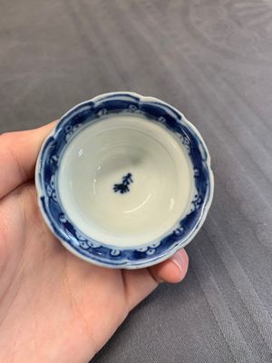 A varied collection of Chinese blue and white, and famille rose tea wares, Qianlong — photo 70
