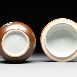 A varied collection of Chinese blue and white, and famille rose tea wares, Qianlong — photo 29