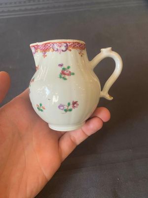A varied collection of Chinese blue and white, famille rose and Imari-style porcelain, Yongzheng/Qianlong — 照片 60