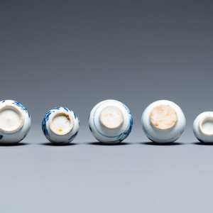A varied collection of Chinese blue and white, famille rose and Imari-style porcelain, Kangxi/Qianlong — photo 13