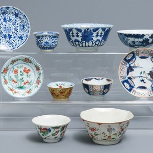 A varied collection of Chinese blue and white, famille rose and verte wares, Kangxi and later — 照片 1