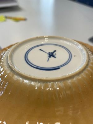 A varied collection of Chinese blue and white, grisaille and famille verte porcelain, Kangxi and later — photo 55