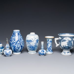 A varied collection of Chinese blue and white porcelain, Kangxi/Qianlong — photo 1