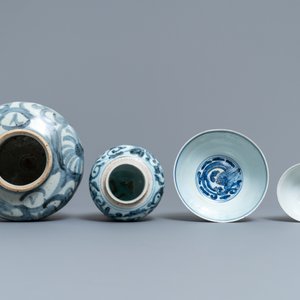 A varied collection of Chinese blue and white porcelain, Ming — 照片 8