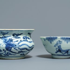 A varied collection of Chinese blue and white wares, Ming and later — photo 5