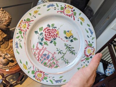 A varied collection of Chinese blue, white and famille rose porcelain, Yongzheng and later — 照片 6