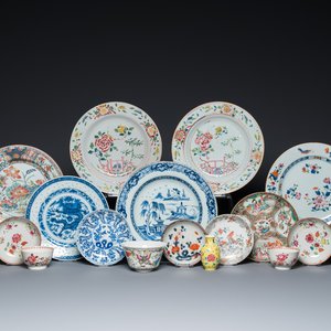 A varied collection of Chinese blue, white and famille rose porcelain, Yongzheng and later — 照片 1
