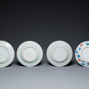 A varied collection of Chinese blue, white and famille rose porcelain, Yongzheng and later — 照片 3