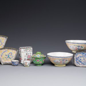 A varied collection of Chinese Canton enamel, 19th C. — 照片 1