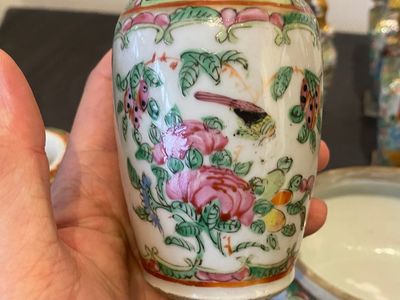 A varied collection of Chinese Canton famille rose porcelain, 19th C. — photo 13