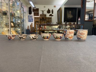 A varied collection of Chinese cups and saucers, 18/19th C. — photo 22