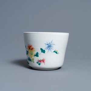 A varied collection of Chinese famille rose and blue and white wares, 18/19th C. — 照片 10