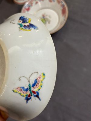 A varied collection of Chinese famille rose and Imari-style porcelain, Yongzheng and later — 照片 37