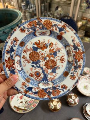 A varied collection of Chinese famille rose and Imari-style porcelain, Yongzheng and later — 照片 4
