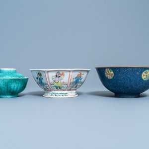 A varied collection of Chinese famille rose and monochrome wares, 19/20th C. — 照片 5