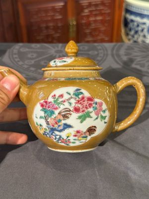 A varied collection of Chinese famille rose and verte porcelain, 18/19th C. — 照片 14