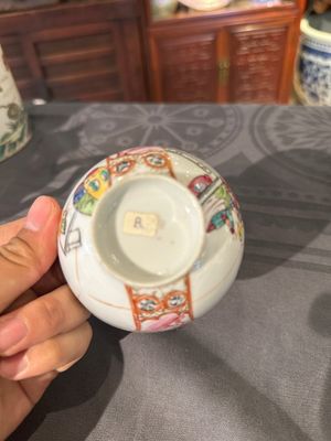 A varied collection of Chinese famille rose and verte porcelain, 18/19th C. — 照片 10