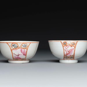 A varied collection of Chinese famille rose and verte porcelain, 18/19th C. — 照片 9