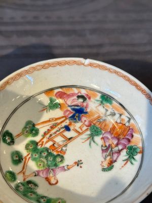 A varied collection of Chinese famille rose porcelain, Yongzheng/Qianlong — 照片 25