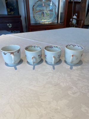 A varied collection of Chinese famille rose teawares, Yongzheng/Qianlong — foto 22
