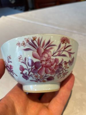 A varied collection of Chinese famille rose teawares, Yongzheng/Qianlong — foto 27