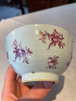 A varied collection of Chinese famille rose teawares, Yongzheng/Qianlong — foto 29