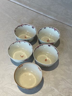 A varied collection of Chinese famille rose teawares, Yongzheng/Qianlong — foto 43
