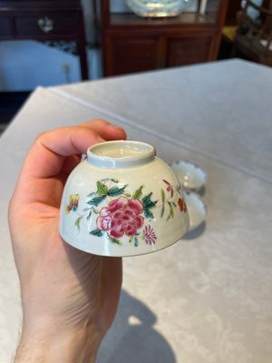 A varied collection of Chinese famille rose teawares, Yongzheng/Qianlong — foto 45