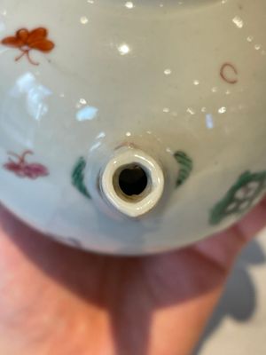 A varied collection of Chinese famille rose teawares, Yongzheng/Qianlong — foto 5