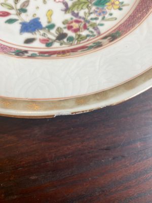 A varied collection of Chinese grisaille and famille rose porcelain, Yongzheng/Qianlong — photo 22