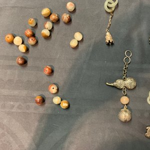 A varied collection of Chinese jade and agate-embellished silver, 19/20th C. — photo 18