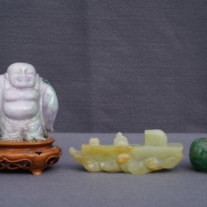 A varied collection of Chinese jade and jadeite carvings, 19/20th C. — 照片 11