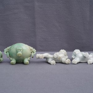 A varied collection of Chinese jade and jadeite carvings, 19/20th C. — 照片 10