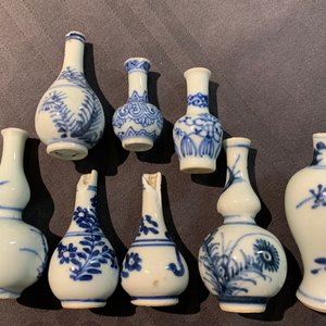 A varied collection of Chinese miniature vases, Kangxi and later — photo 10