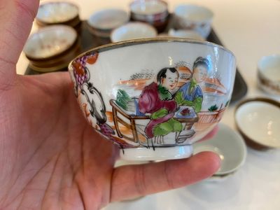 A varied collection of Chinese plates, cups and saucers, Kangxi and later — 照片 13
