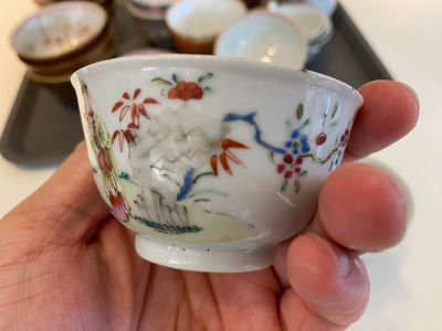 A varied collection of Chinese plates, cups and saucers, Kangxi and later — 照片 8
