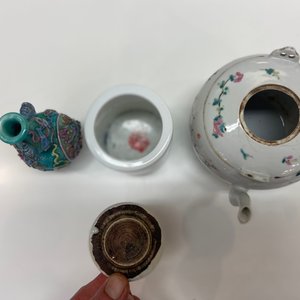A varied collection of Chinese porcelain, 19/20th C. — photo 34