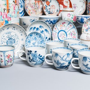 A varied collection of Chinese porcelain, Kangxi and later — photo 3
