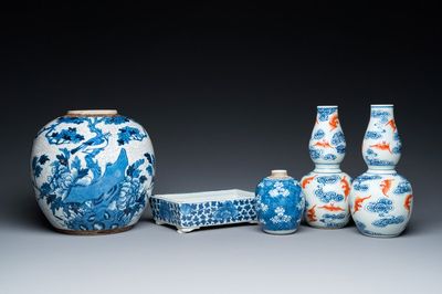 A varied collection of Chinese porcelain, Kangxi and later