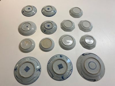 A varied collection of Chinese porcelain, Ming and later — 照片 2