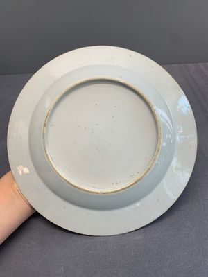 A varied collection of Chinese porcelain, Yongzheng and later — photo 16