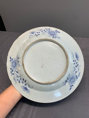 A varied collection of Chinese porcelain, Yongzheng and later — photo 30