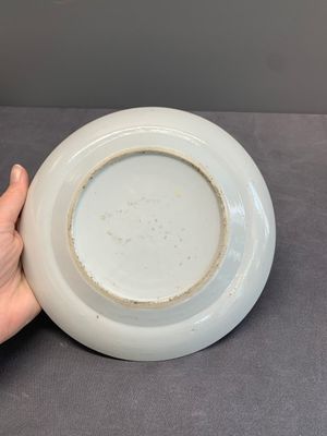 A varied collection of Chinese porcelain, Yongzheng and later — photo 38