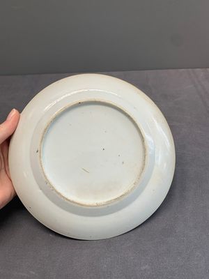 A varied collection of Chinese porcelain, Yongzheng and later — photo 42